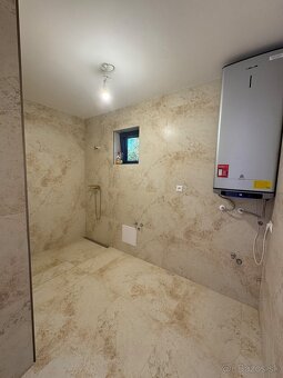 Dom pri Vajnorských jazerách – bývanie ako z dovolenky 🌊✨ - 8