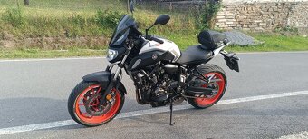Yamaha MT 07 - 8