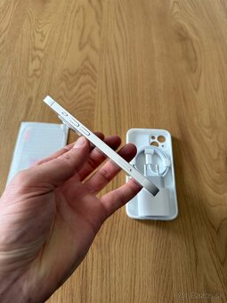 iPhone 13 128 gb Starlight v záruke + príslušenstvo - 8