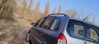 Opel Zafira A - 8