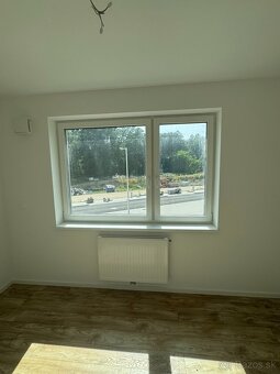LUXUSNÝ 2-IZBOVÝ BYT PEZINOK - 8