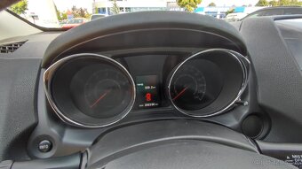 Mitsubishi ASX 1.6 (2015) - 8