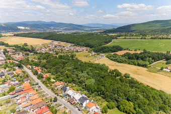 Šesť veľkých pozemkov na predaj - 8