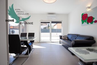 Apartmán s bazénom a dvorom v Chorvátsku na ostrove Vir - 8