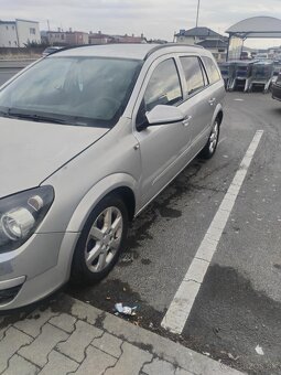 Opel Astra H 1.9 CDTI - 8