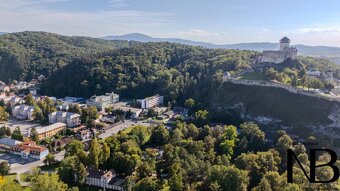 Exkluzívny predaj – veľkorysý rodinný dom pod Trenčianskym h - 8