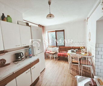 Na predaj 6-izbový rodinný dom v obci Veľké Straciny - 8