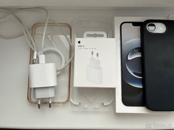 iPhone 16e 128GB 100% Batéria - 8