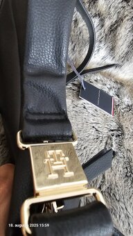 TOMMY HILFIGER ORIGINAL TASKA - 8