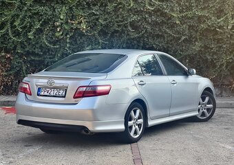 Toyota camry - 8
