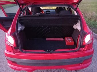 Peugeot 206+ - 8