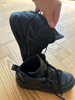 Air Jordan - 8