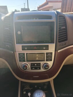 Hyundai Santa Fe - 8