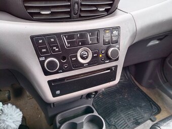 Nissan Almera 2.2 DCI, 82 kW, 2005 - 8