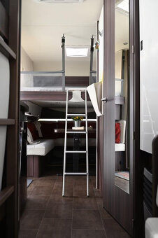 rodinný karavan TOP 2015 Bürstner Averso Plus 510 tk - 8