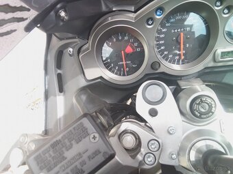 KawasakiZZR1200 - 8