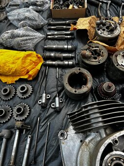 Náhradné diely jawa motor 175 - 8