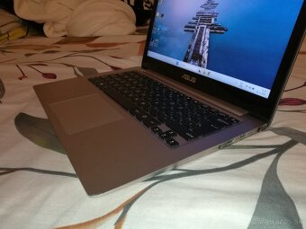 Asus ZenBook. Intel i7. 13,3 FHD dotyková. Nová baterka. - 8