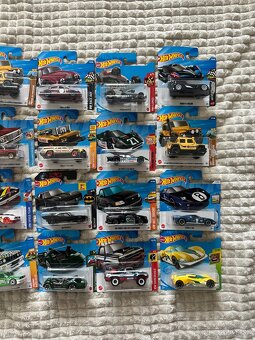 Predám hotwheels zbierku - 8