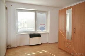 REZERVOVANÝ  2-izbový byt v TOP cene v centre mesta Poltár - 8