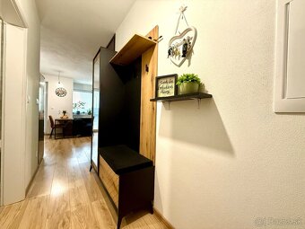 1,5 izbový zariadený byt s predzáhradkou - Rohožnik - 8