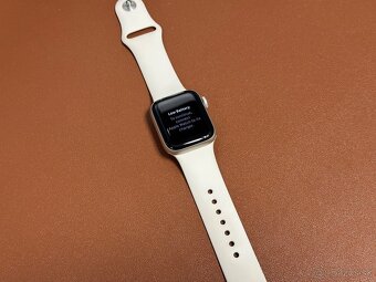 Apple Watch SE 2 (2024) LTE - 40mm - 8