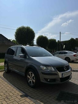 Touran T CROSS - 8