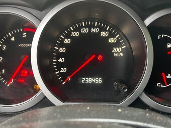Suzuki Grant Vitara 1.9 DDiS - 8