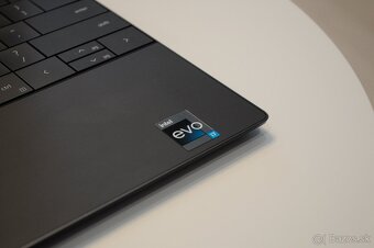 DELL XPS 13 PLUS ( 9320 ) -  TOP STAV AKO NOVÝ - ULTRA TENKÝ - 8