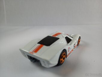 HOT WHEELS - 1967 FORD GT40 Mk.IV -GULF -POZRI DETAILNÉ FOTO - 8