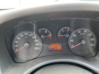 Fiat Punto 1.2i 44kW benzín - 8