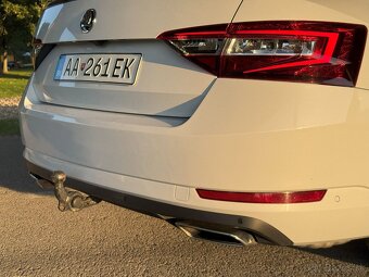 Škoda Superb 2.0TSI 4x4 280ps Laurin&Klement Limuzína - 8