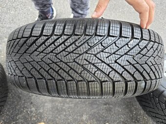 Zimne kolesa Skoda,VW,Seat 5x112 r16 215/60 r16 - 8