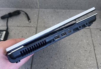 HP Elitebook / Intel P8600 / 4GB RAM / 500GB HDD / 14" - 8
