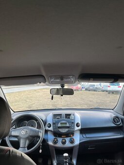 Toyota Rav 4 - 8