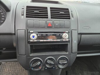 Volkswagen Polo 1.2 HTP - 8