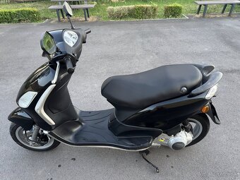 Skúter Piaggio Fly 300 - 8
