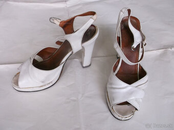 Dámske elegantné kožené topánky - 8