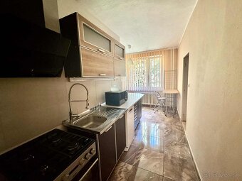 Prenájom 3,5- izbový byt s balkónom a loggiou vo VK - 8