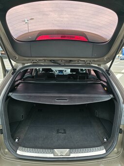 Predám Hyundai i40 CW 1.7CRDI - 8