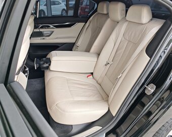 BMW Rad 7 730d xDrive A/T - 8