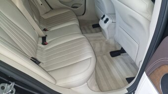 Mercedes Benz E400d - 8
