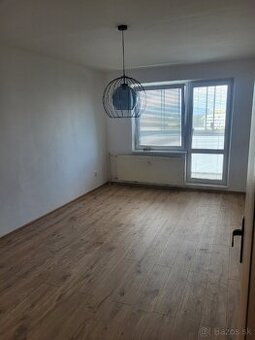 2- izbový byt v Trebišove ulica SNP, sídlisko juh - 8