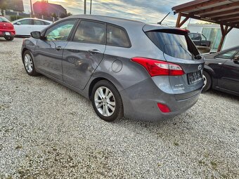 Hyundai i30 cw - 8