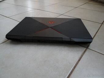 15.6" HP OMEN/Int Core i5/16GB RAM/512SSD a 500 HDD/NVidia  - 8