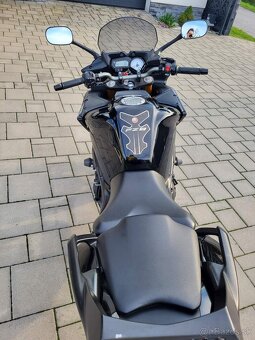 Yamaha FZ8 - 8