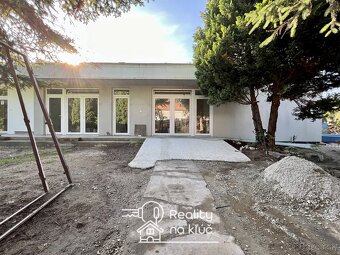 Na prenájom novostavba 3-izbový rodinný dom s bazénom - 8