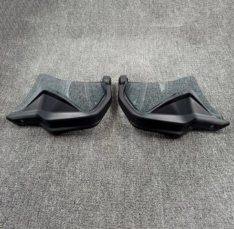 Kryty páčiek na BMW - 8