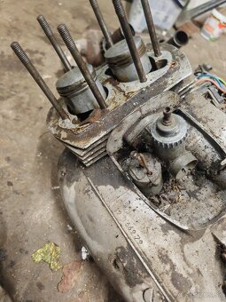 Jawa 350 motorblokk - 8