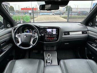 Mitsubishi Outlander 2.4 PHEV 4x4 - 8
